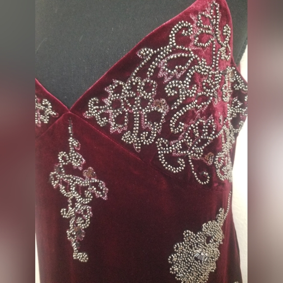 ROMEO+JULIET BURGUNDY VELVET DRESS - Picture 5 of 8